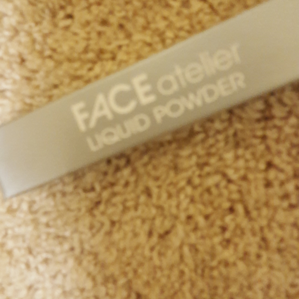 Face atelier liquid powder